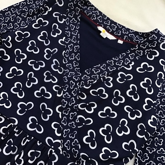 Boden Hettie Faux Wrap Jersey Dress – Heart Print, Flared Sleeve, Tiered Skirt - Picture 6 of 16